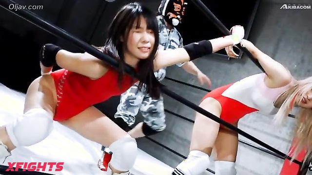 Akibacom - BXT-14 Hitomi Yue’s Tag Showdown: Punches Unleash Relentless Victory