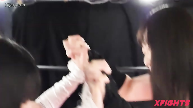 Akibacom - PBPM-02 - Two cute Asian girls fought in the ring