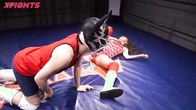 Akibacom - BJM-04 - Girls dominate guys hard in the ring