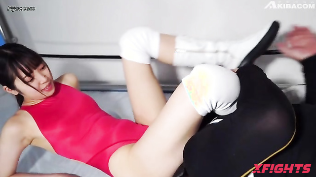 Akibacom - ﻿BIJM-01 - Hot Japanese girl humiliates a guy in the ring