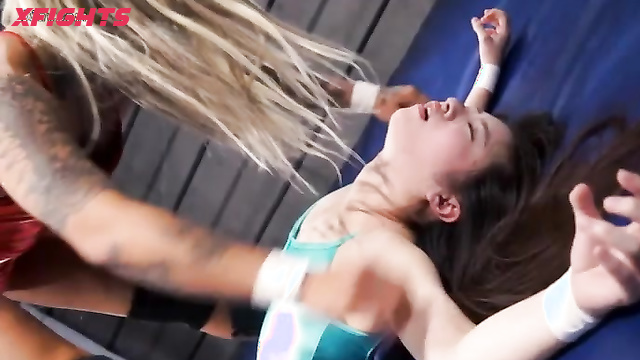 Akibacom - BTMR-01 - The girls had a tough fight in the ring