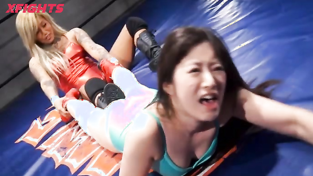 Akibacom - BTMR-01 - The girls had a tough fight in the ring