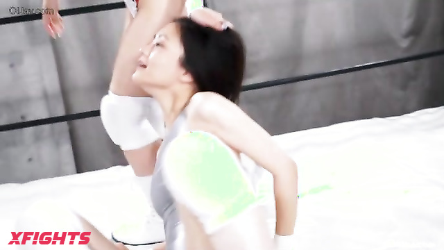 Akibacom - FGIS-05 - Japanese girls try to dominate each other in the ring