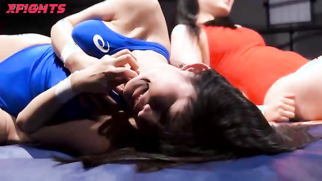 Akibacom - BW-20 - Beauty Asian girls test their strength in the ring