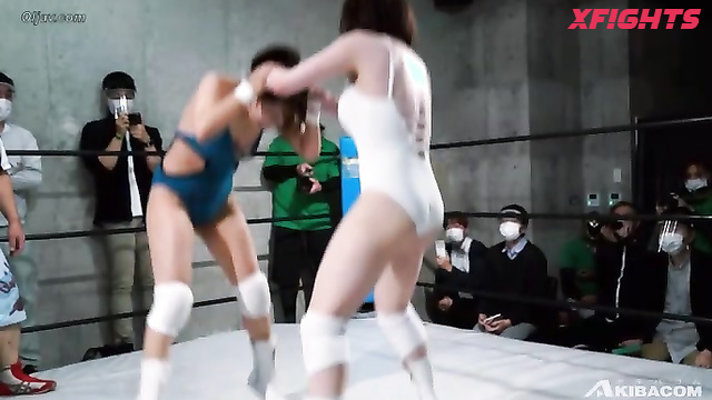 Akibacom - BW-69 - Cute japanese girls fight hard in the ring