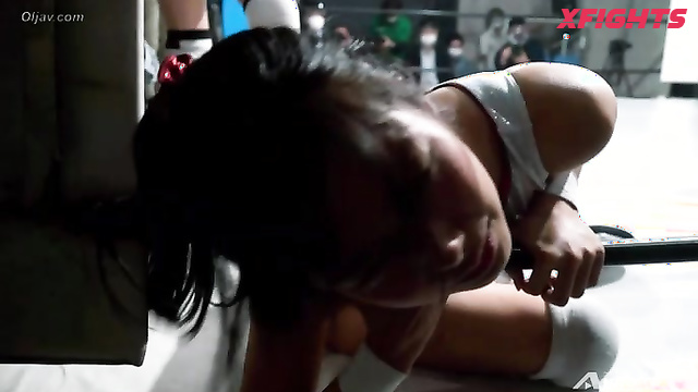 Akibacom - BW-69 - Cute japanese girls fight hard in the ring