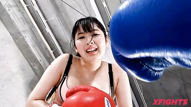 Akibacom - BTBW-02 Face-to-face MIX boxing 02 - Trying to handle a punch