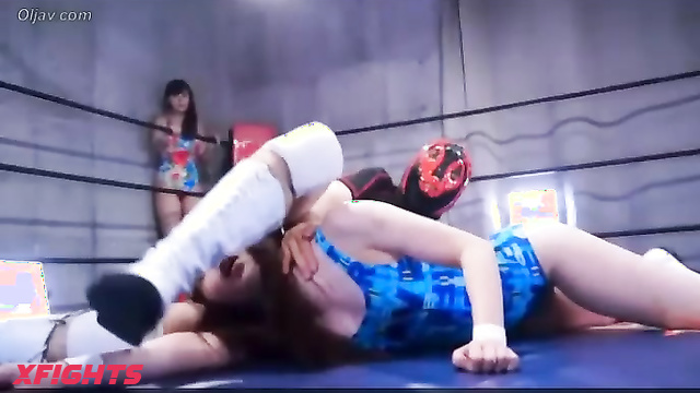 Akibacom - ﻿BWO-04 - The girls showed the guy in the ring who's boss