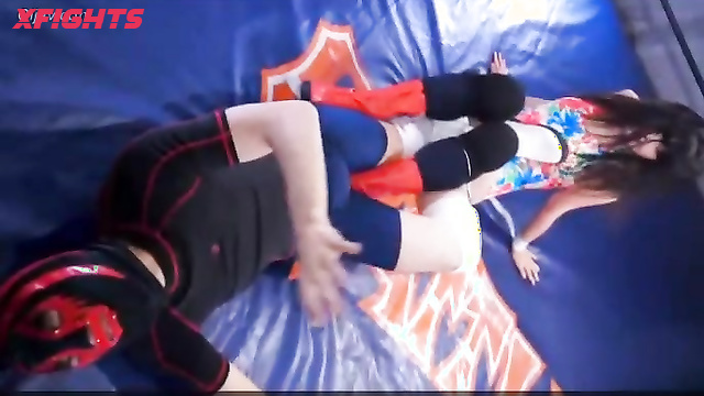 Akibacom - ﻿BWO-04 - The girls showed the guy in the ring who's boss