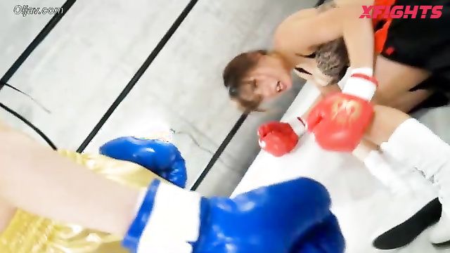 Akibacom - BW-46 - Japanese girls brutally beat each other during a boxing match