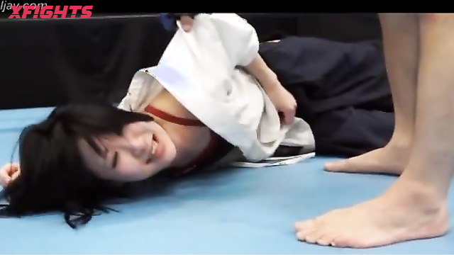 Akibacom - AYG-03 - Karate techniques didn't help the girl defeat the guy