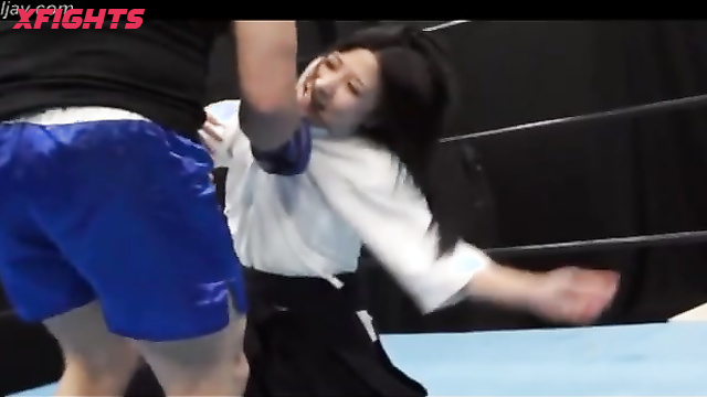 Akibacom - AYG-03 - Karate techniques didn't help the girl defeat the guy