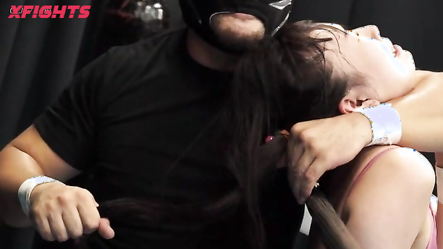 Akibacom - BDR-03 - The guy harshly dominates young Asian girls in the ring