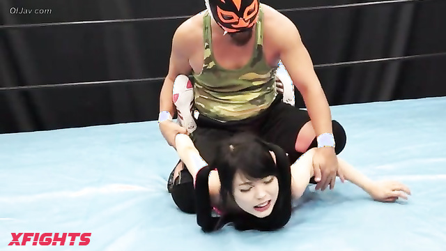 Akibacom - BDR-03 - The guy harshly dominates young Asian girls in the ring