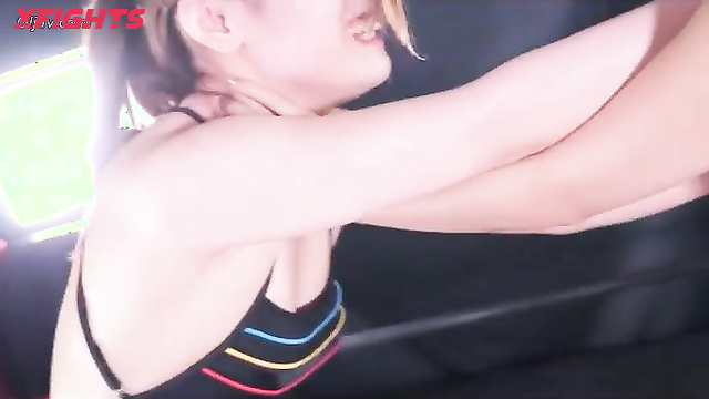 Akibacom - KFNR-01 Satomi Yua’s Choking Battle: Headlocks Spark Intense Collapse