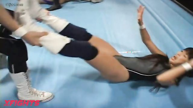 Akibacom - AST-01 - The girls had a tough wrestling match with the guys in the ring