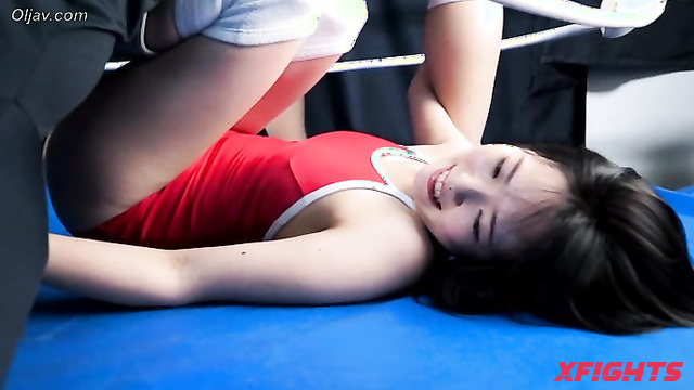Akibacom - BSA-01 - Hot Asian girls dominate a guy in the ring