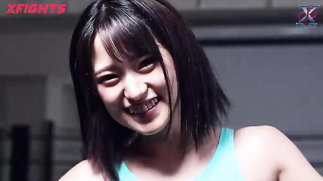 Akibacom - IPS-01 - Cute Japanese girls wrestling in the ring
