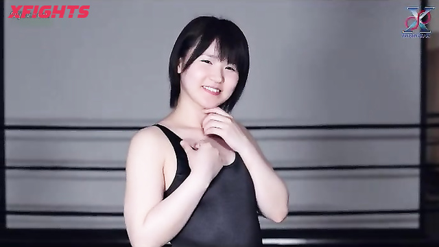 Akibacom - IPS-01 - Cute Japanese girls wrestling in the ring