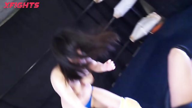 Akibacom - BTP-15 - Asian girl dominate guy topless