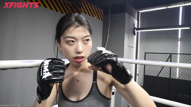 Akibacom - TAB-FF01 - The girls had a brutal boxing match