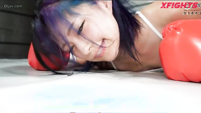 Akibacom - BWFB-01 - Sexy Japanese Girls Have Topless Boxing Match
