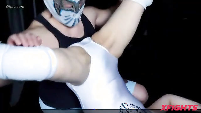 Akibacom - KM-02 Fighting woman bullying 02 - Battle of submission
