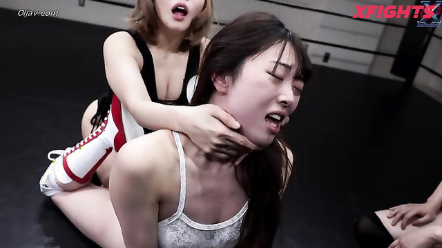Akibacom - IPT-03 Sara Ichinose vs Mao Hamasaki - Grapple Clash Scissor & Pin Slam