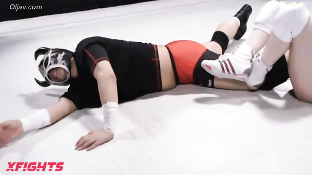 Akibacom - FGV-06 Fighting Girls Mix - No mercy for this guy