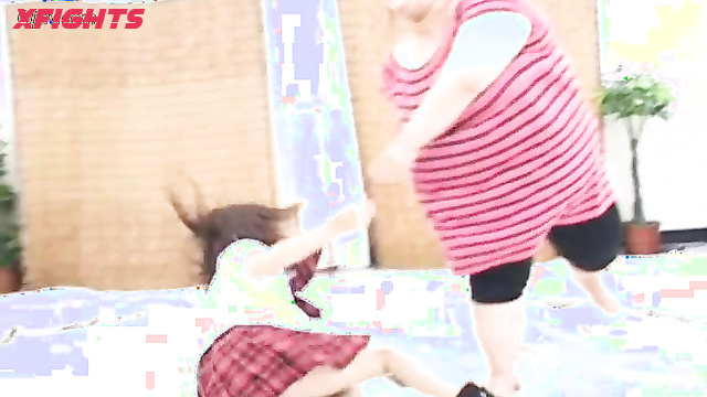 Akibacom - ANP-01 Plump Big Woman vs School Girl - Learning sumo