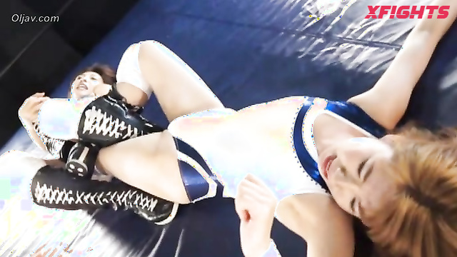 Akibacom - BTT-01 PRO-STYLE THE BEST I - Girls love to compete
