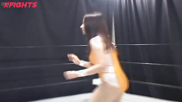 Akibacom - FGV-18: Hitomi Aragaki vs Nao Matsumoto - Stomping & Kicking Ring Battle