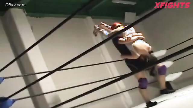 Akibacom - SRX-02 Kunimi Nana Smothers Opponent with Headlock in Real Mix Pro Wrestling