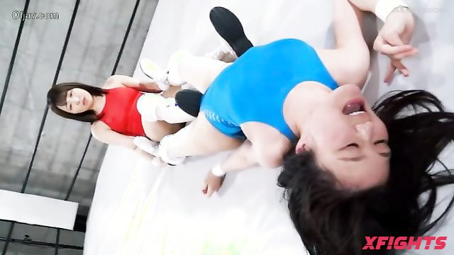 Akibacom - STN-12 Mahuyu Yukina vs Momoka Sato - Group Clash Kicking Humiliation Lock