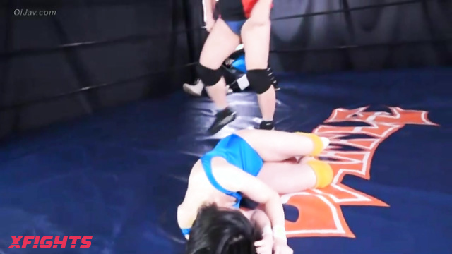 Akibacom - BXT-02 Ichigo Suzuya vs Yue - Pro Clash Blonde Stomp & Pin Lock