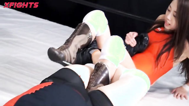Akibacom - BSMM-01 Special Mix Match - Inko Haku Dominates in Competitive Wrestling Fight