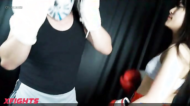 Akibacom - KBO-02 Bullying a man who wants to be hit by a glove 02