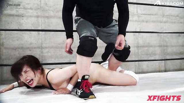 Akibacom - FGWM-01 Noa Nanami vs Ako Momona - Mixed Clash Scissor & Domination Pin