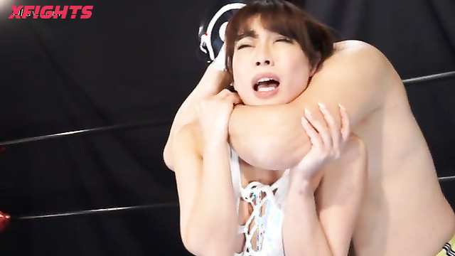 Akibacom - CWPM-01 Legendary Wrestler - An Takase Battles in White Swimsuit Wrestling
