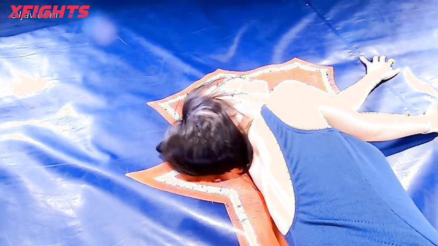 Akibacom - BTUP-07 Beautiful wrestler and closeup fight