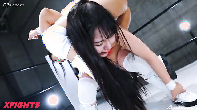 Akibacom - BNCK-01 Petting female wrestler 01 - Dominating a newbie