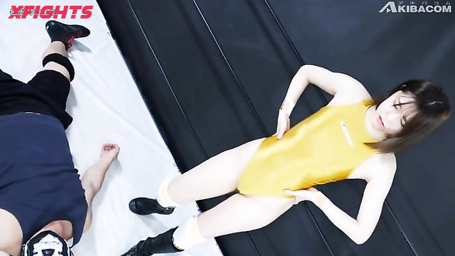 Akibacom - BJDS-06 Women’s Professional Wrestler - Dominating a man