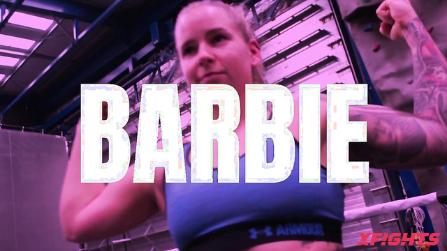 Female Wrestling Zone - Lenda vs Barbie - Tattoed chicks grappling contest