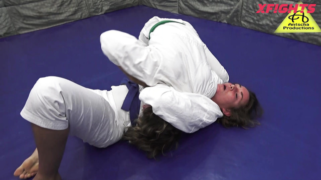 Antscha Productions - Kiniku vs Xena - Competitive Fight Judo Takedown Hold