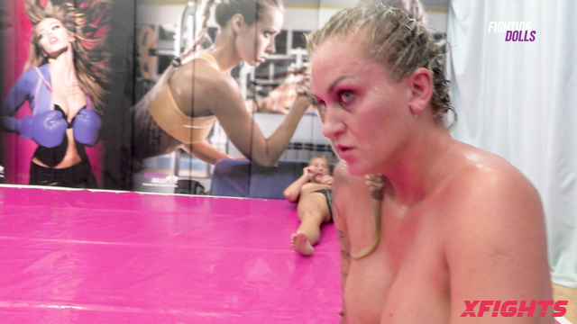 Fighting Dolls - FD6191 Doris vs Reana - A display of female fury
