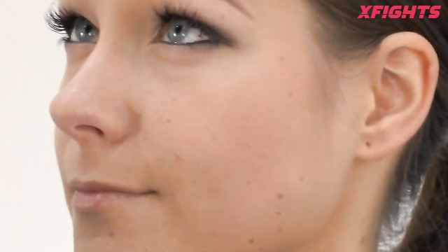 Foxycombat - Paula vs Melissa - Great beauty in physical competition