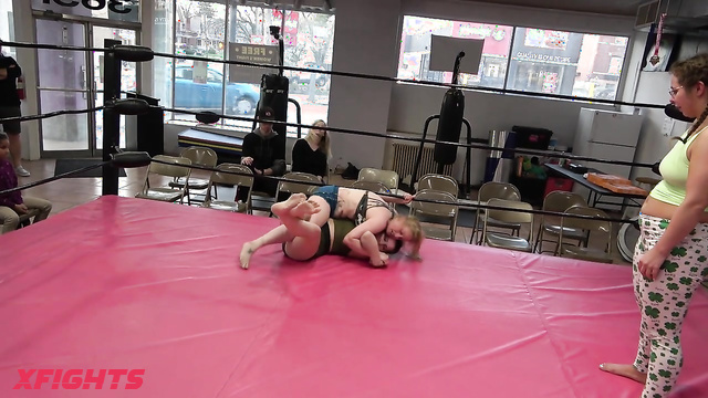 Freshfite Female Fighting - FFV431 Liza vs Sammie - These girls are fearless