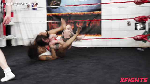 The Real Wrestling Store - Autumn Rose vs Saskia - Totally ready to rumble