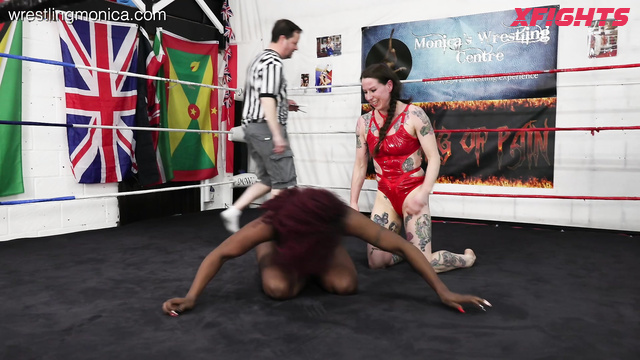 The Real Wrestling Store - Kassidy vs Saskia Sharman - Beauties to face off