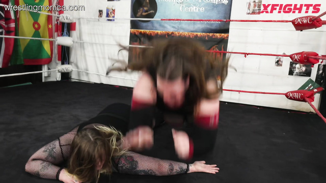 Shiny Pro Ring Girls - Dominita vs Rebel - Two BBWs have a brutal fight in the ring